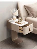 ⁦كمودينة سرير بتصميم أنيق لغرفة النوم⁩ - الصورة ⁦3⁩