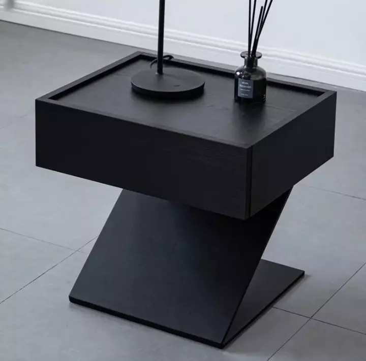 Side table (1) طاولة جانبية للسرير على شكل زد
